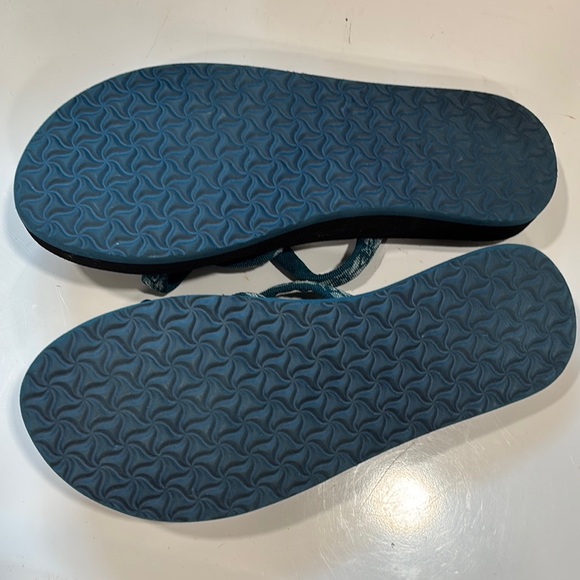 TEVA OLOWAHU MUSH BLUE BLACK STRAPPY FLIP FLOP THONG SANDAL - Picture 6 of 7